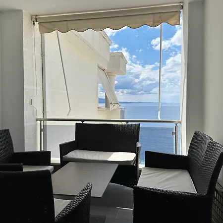 White Atrium Deluxe * Σαράντα